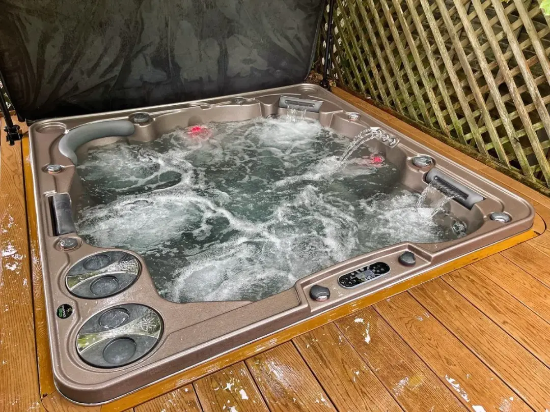 Hot Tub Servicing Colchester, Chelmsford and Essex